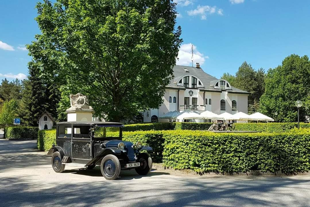 Lesni Hotel Perslak Nová Bystřice エクステリア 写真