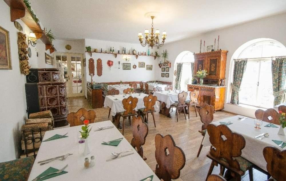Lesni Hotel Perslak Nová Bystřice エクステリア 写真