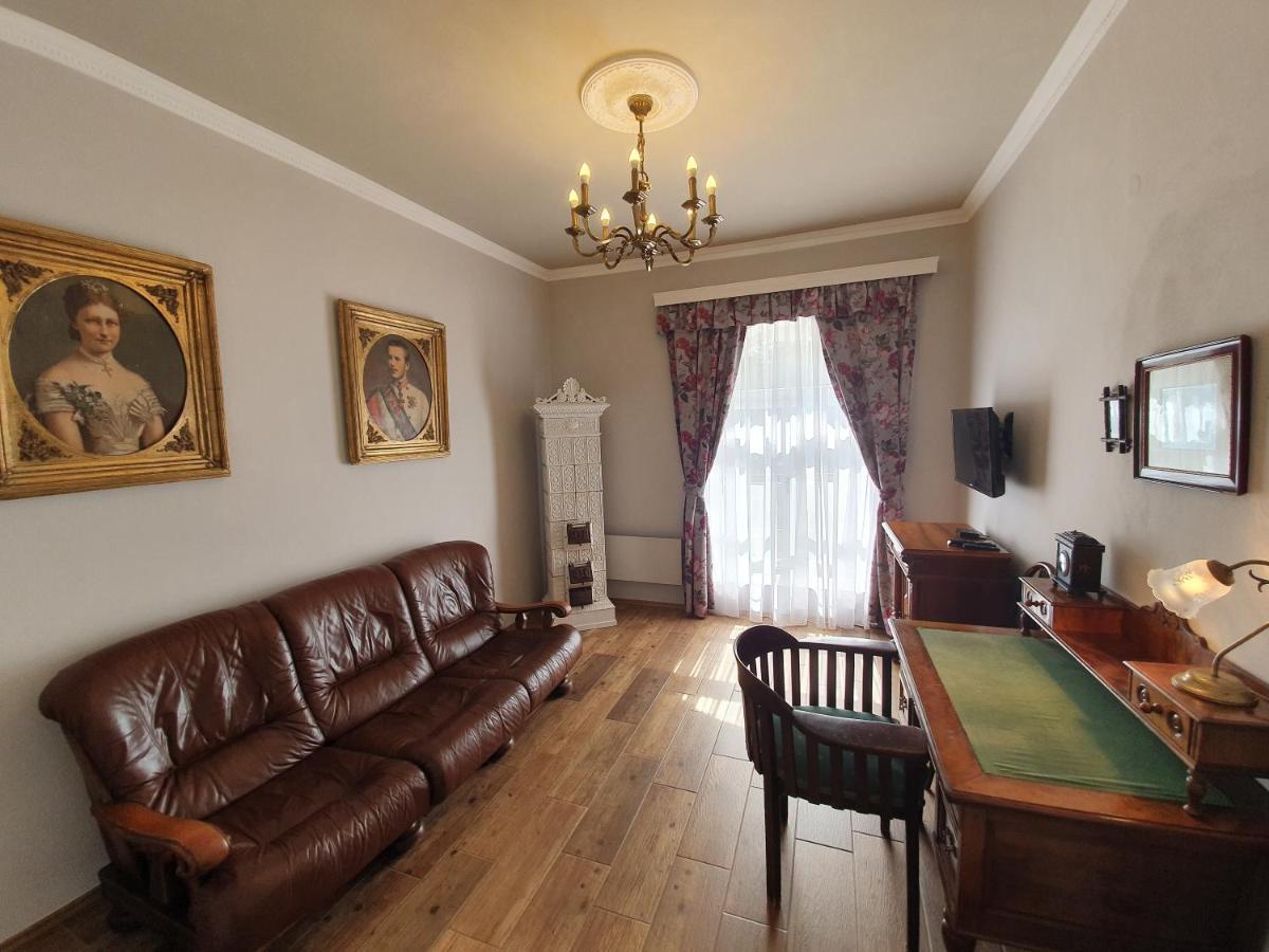 Lesni Hotel Perslak Nová Bystřice エクステリア 写真