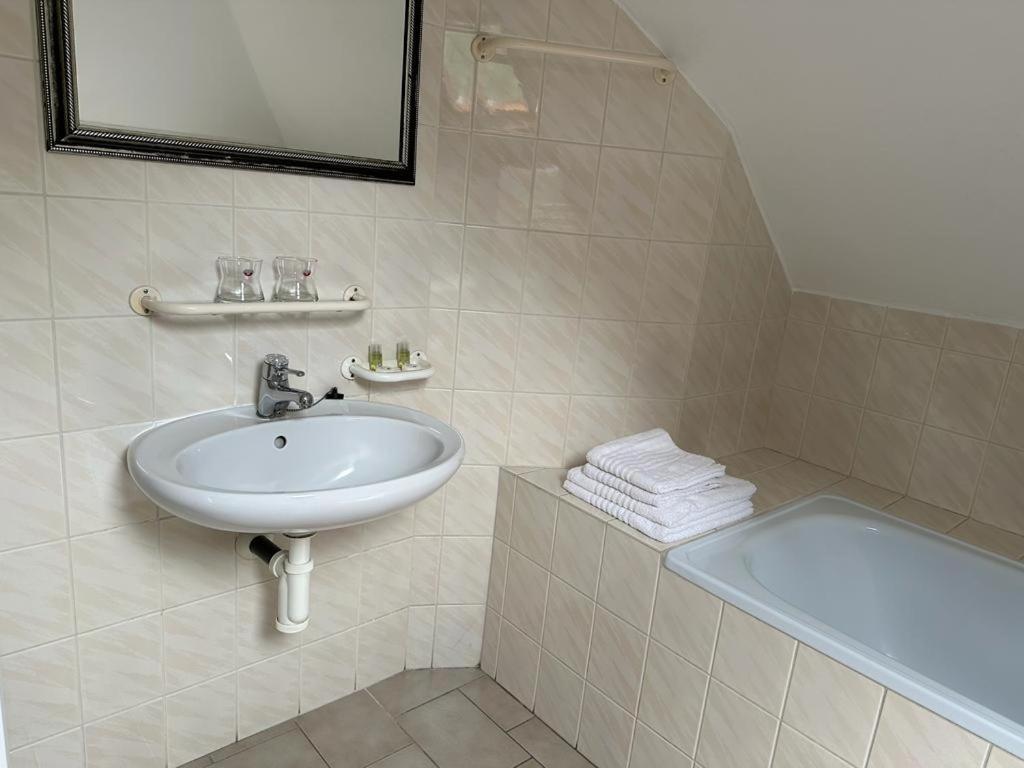 Lesni Hotel Perslak Nová Bystřice エクステリア 写真